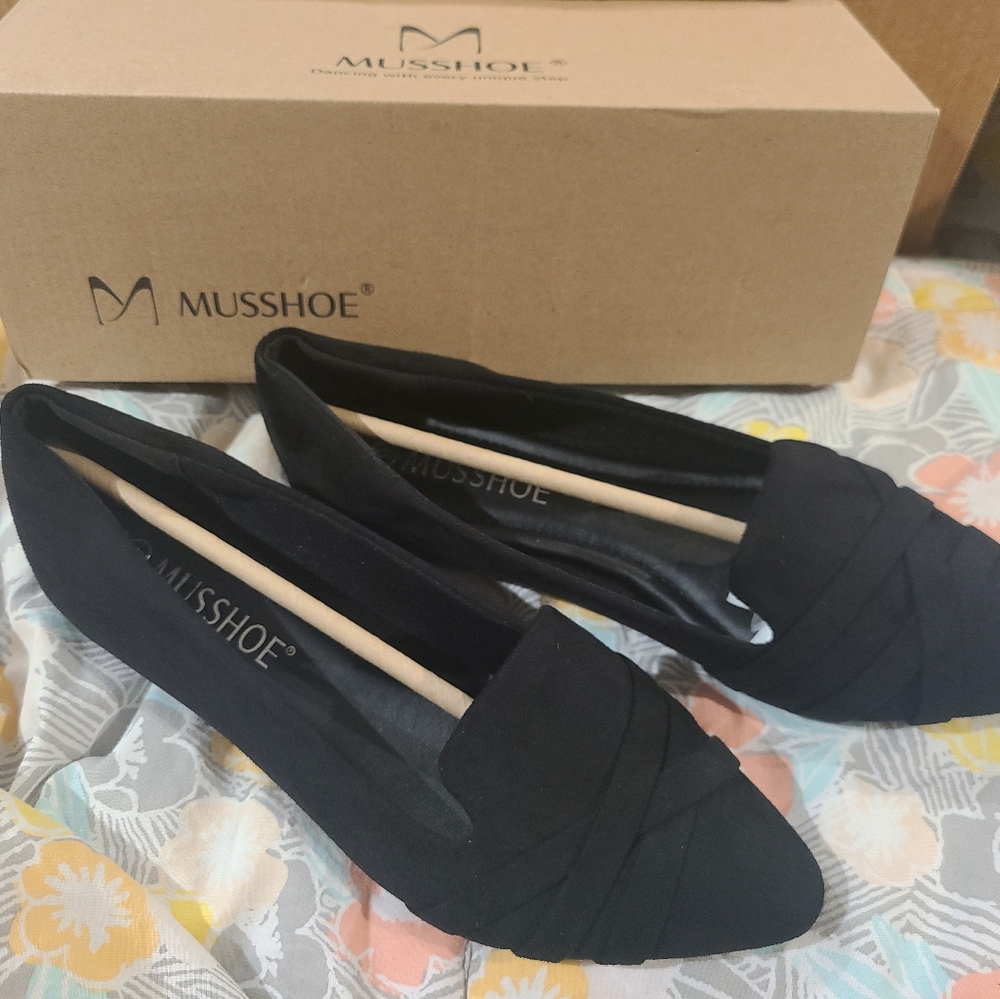 NWT Musshoe Black Loafers